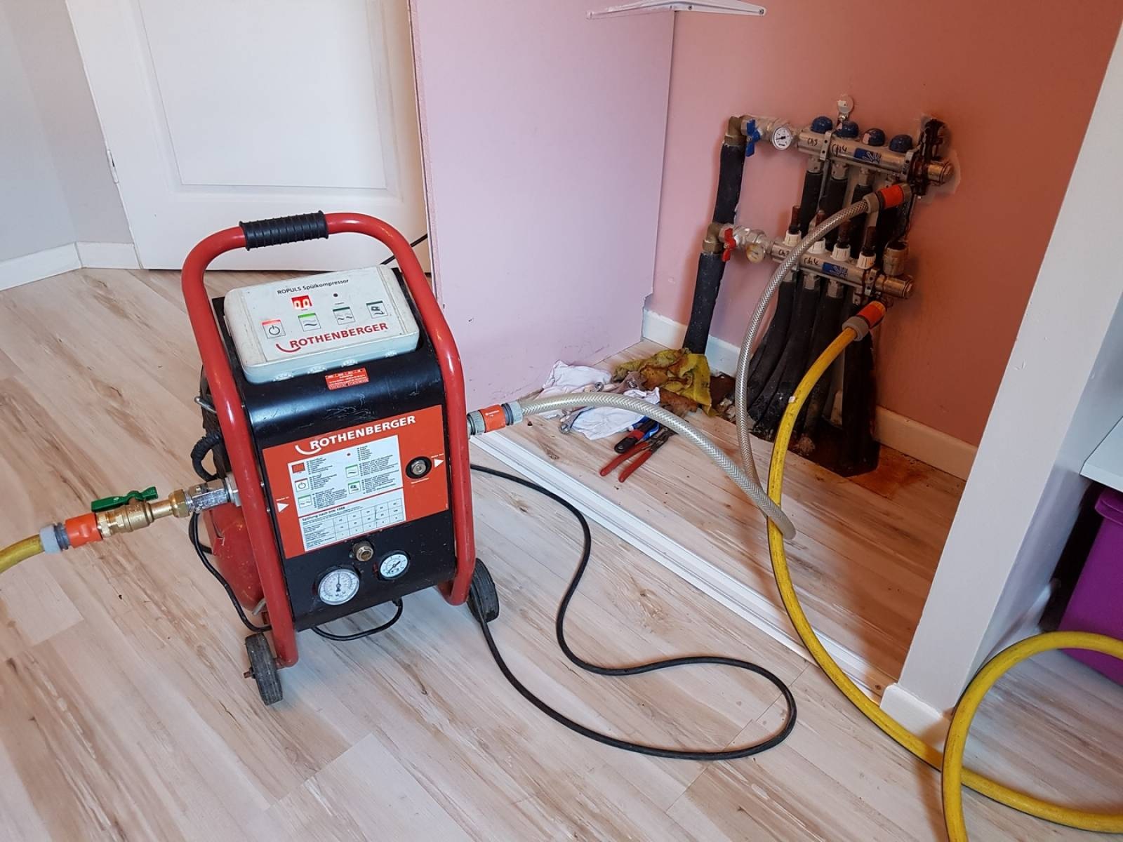 Kadıköy Dumlupınar Vaillant Hermetik Şofben Kombi Bakımı